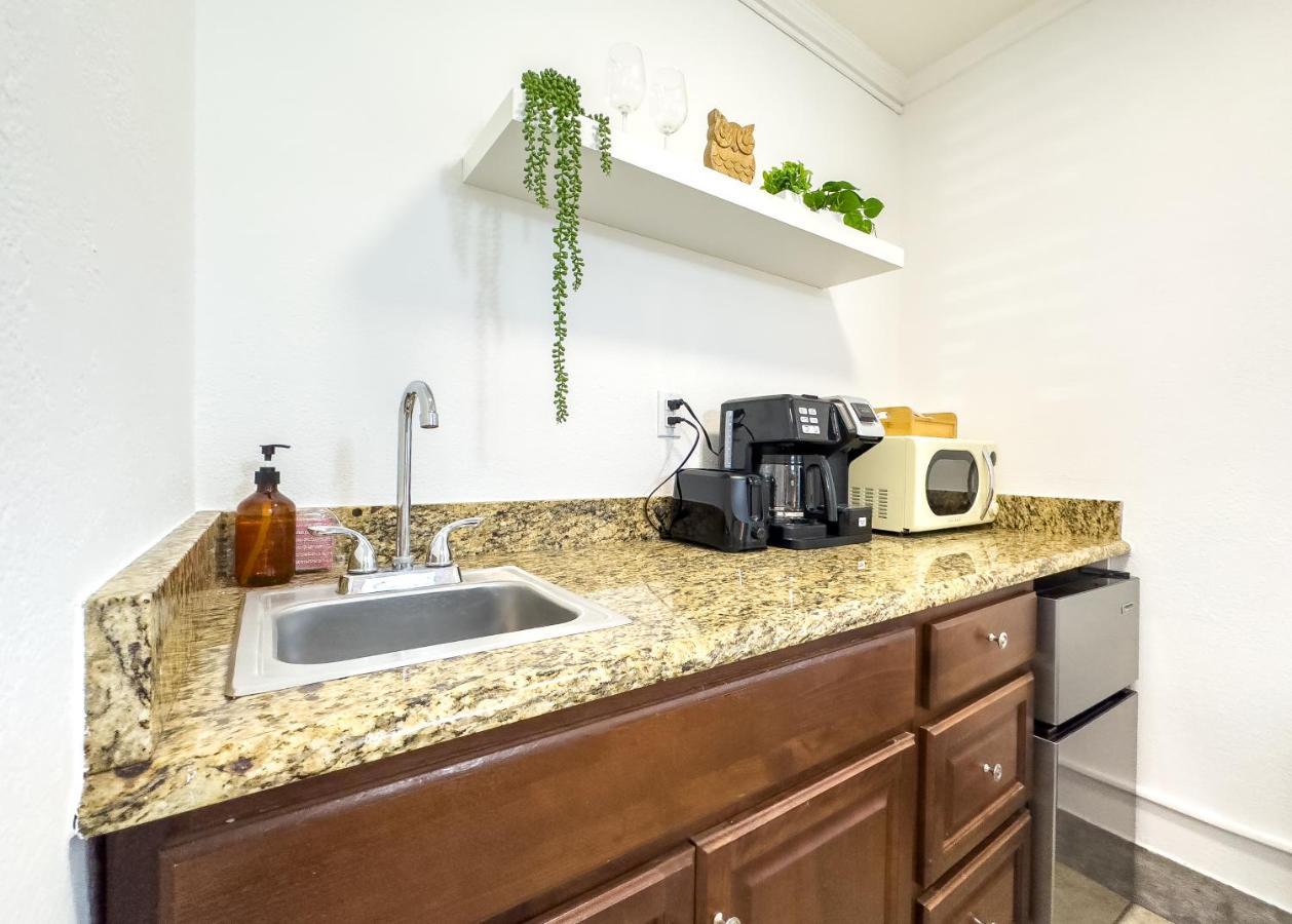 1K Bed Studio Apt With Shared Pool 02 クリアウォーター エクステリア 写真